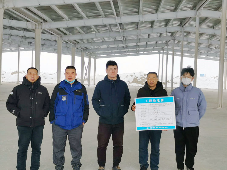 0228北方集團工業(yè)設備安裝公司承建的胡楊河經(jīng)濟技術(shù)開發(fā)區(qū)標準廠房及配套設施建設項目（施工八標段）順利通過竣工驗收 圖片1_副本.jpg